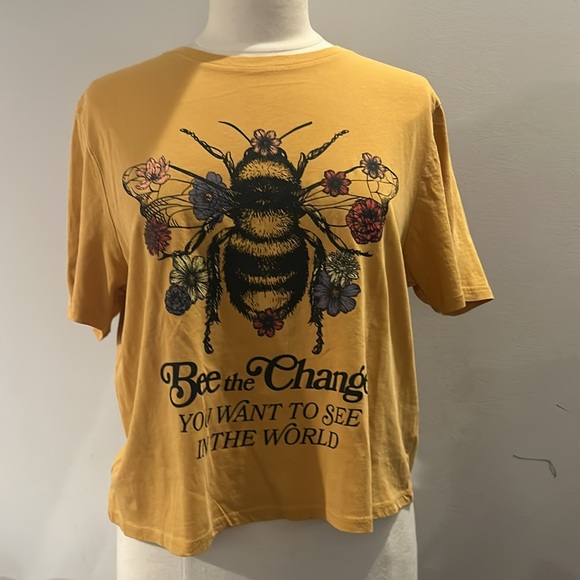 Bold Yellow Graphic Tee Bee Change World Mantra NWT - Picture 1 of 11
